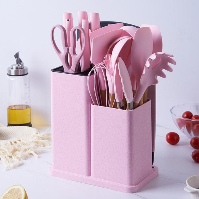 Набір кухонного приладдя на підставці 19 штук кухонні аксесуари із силікону з бамбуковою ручкою Рожевий